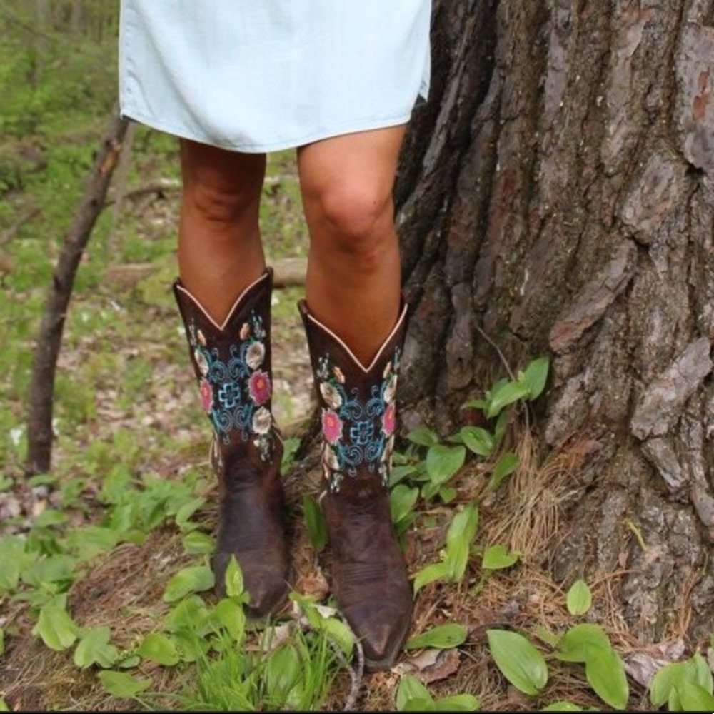 Macie Bean Brown Leather Embroidered Western Heeled Boots